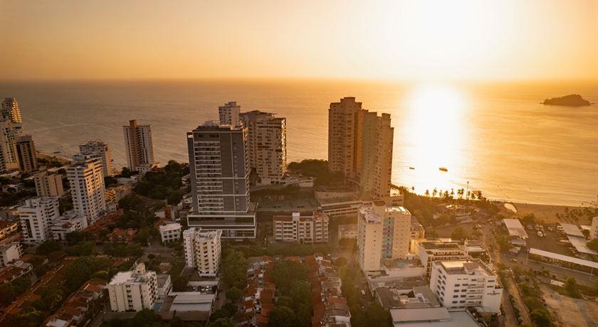 Apartahotel Roca Marina